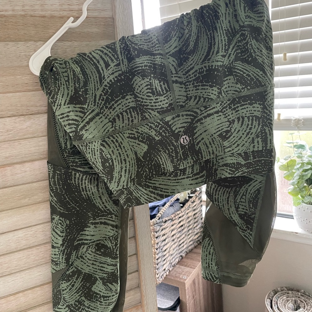 Lululemon leggings green size 8
New no tags